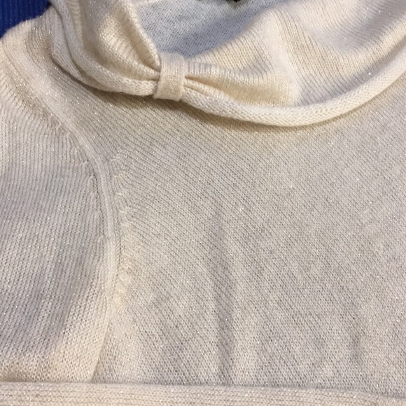 Cream and gold sparkles - Picture 3 of 3